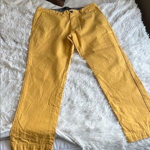 Banana Republic yellow Aiden fit chinos 33/30 100% cotton